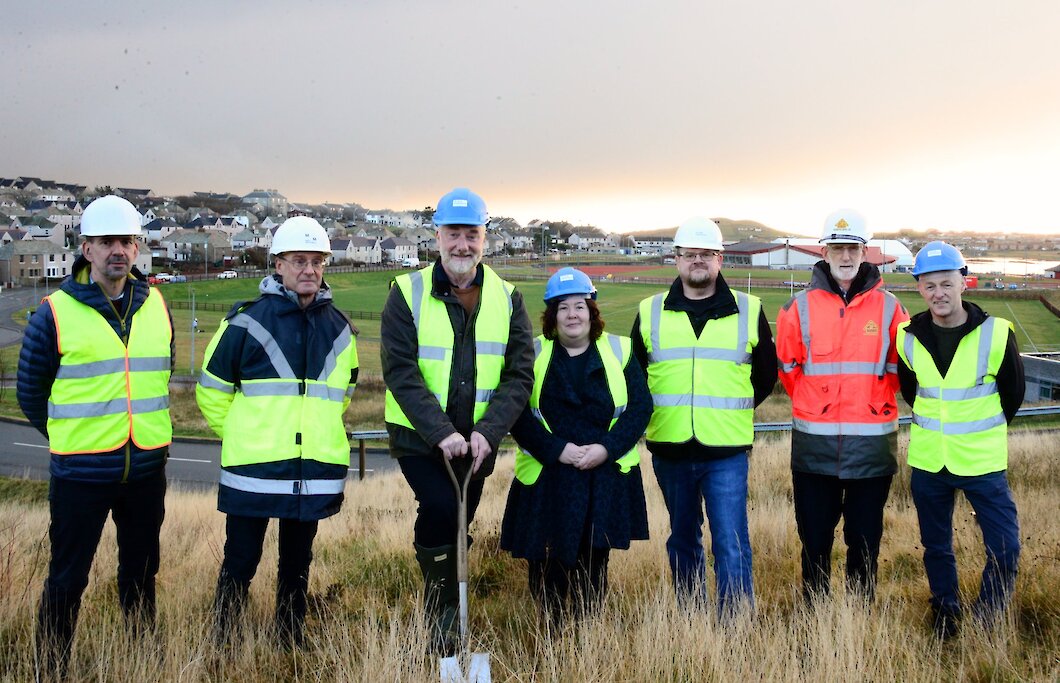 Ian Irvine(PJP Architects) Neil Pearson(Mott MacDonald Engineers) Colin Nicholson(HHA Committee) Emma MacDonald(Shetland Islands Council) Bryan Leask(HHA) Arthur Robertson(Garriock Bros) Paul Leask(HHA)
